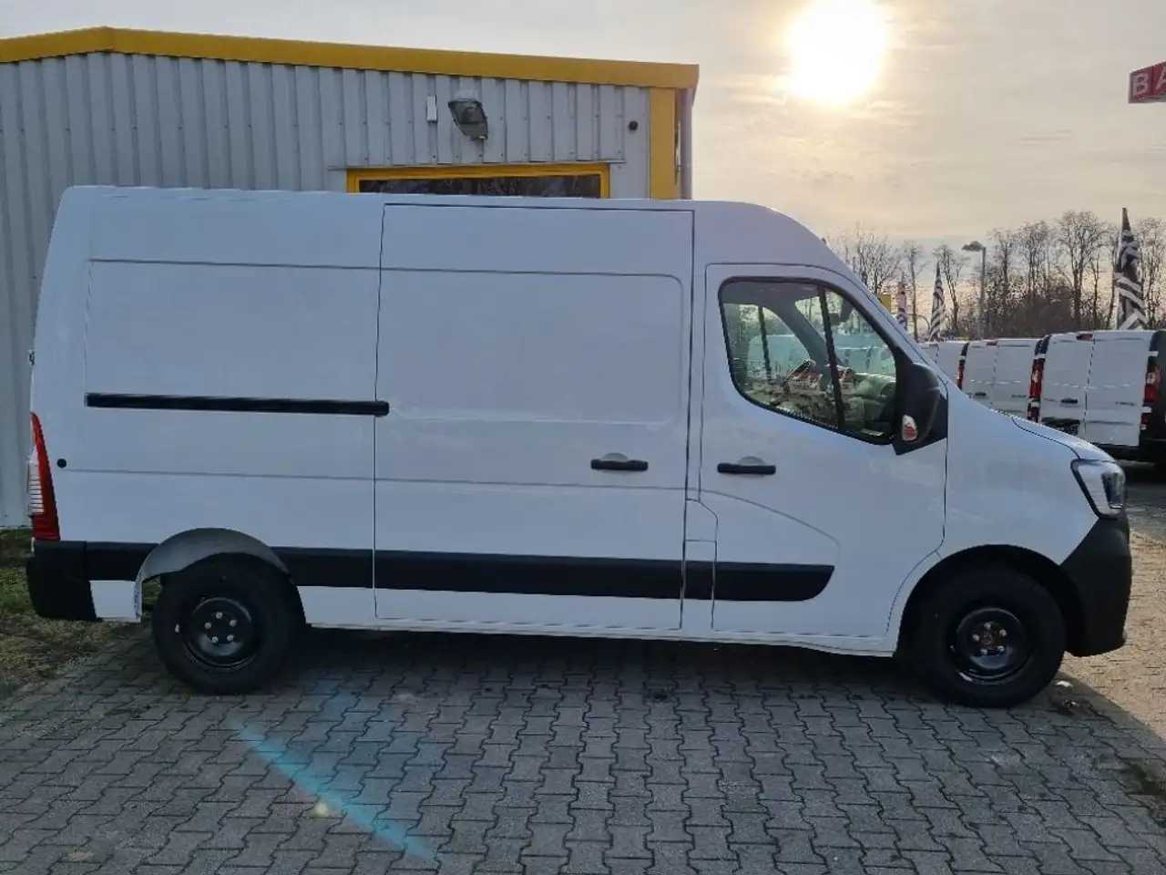 Renault Master VA Basis L2H2 3,5t ENERGY Blue dCi 150- Photo 4