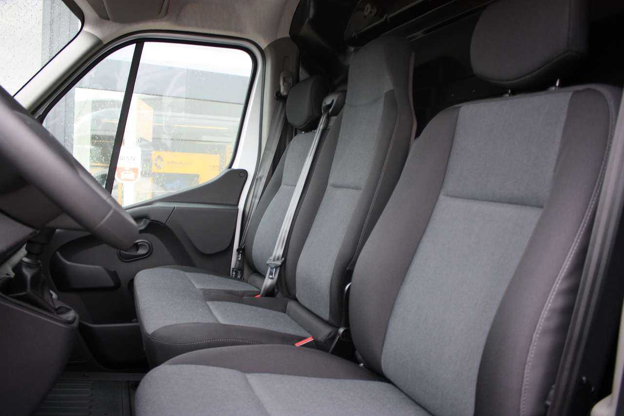 Renault Master Kastenwagen FWD L2H2 3,5t Blue dCi- Photo 10