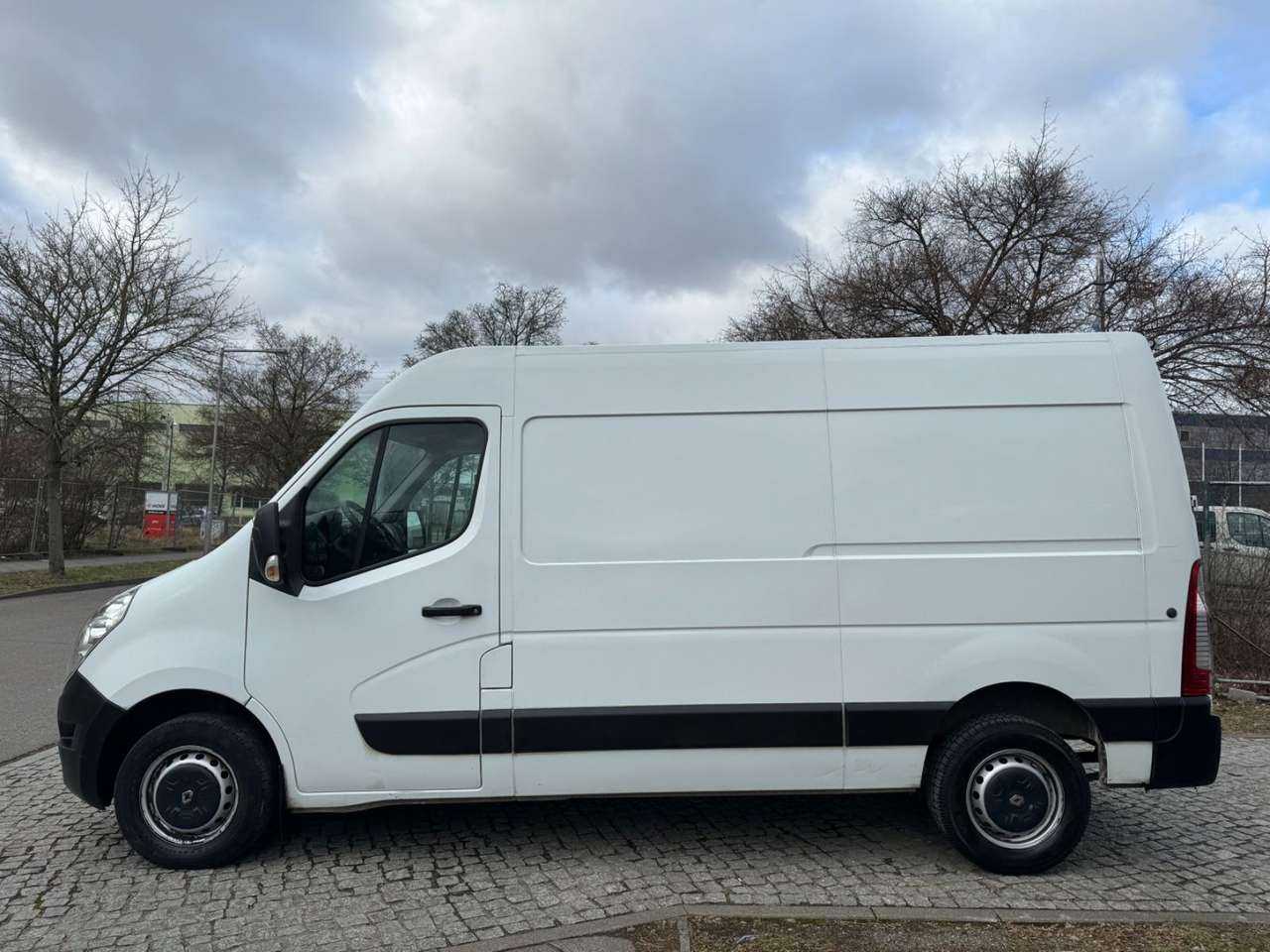 Renault Master Kasten L2H2 HKa 3,5t Tüv Neu 1.Hand- Photo 4