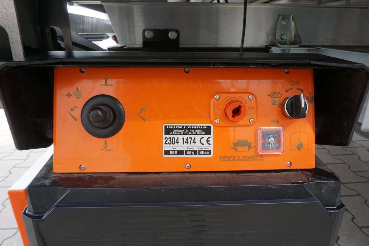 Renault Master Fahrzeug im Vorlauf, Ladebordwand 750kg, Seitentür- Photo 15