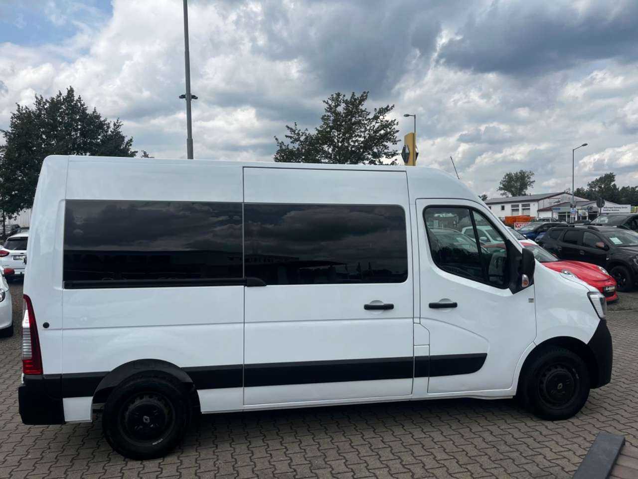 Renault Master Kombi L2H2 3,3t 9-Sitzer Webasto AHK- Photo 4