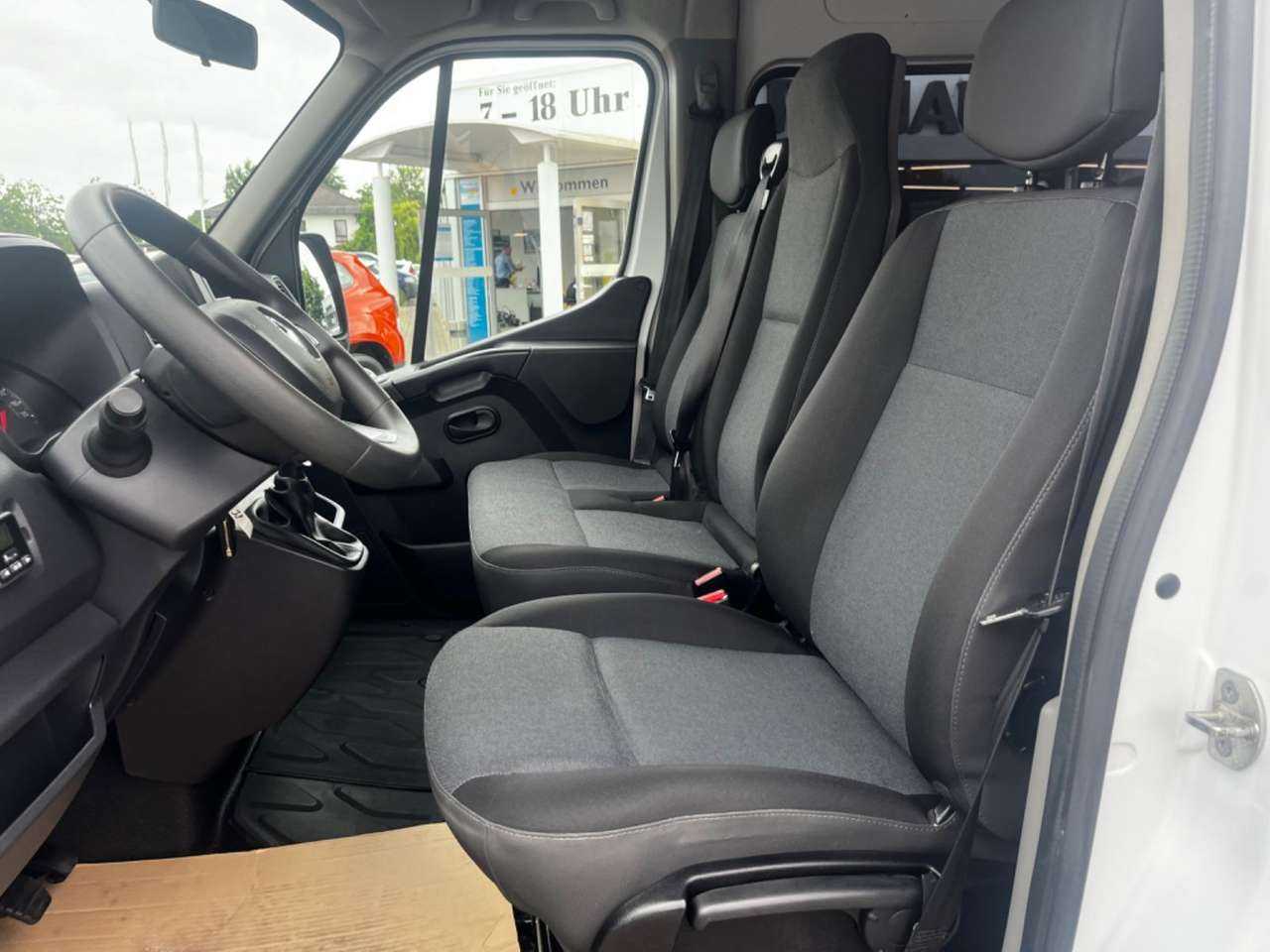 Renault Master Kombi L2H2 3,3t 9-Sitzer Webasto AHK- Photo 9